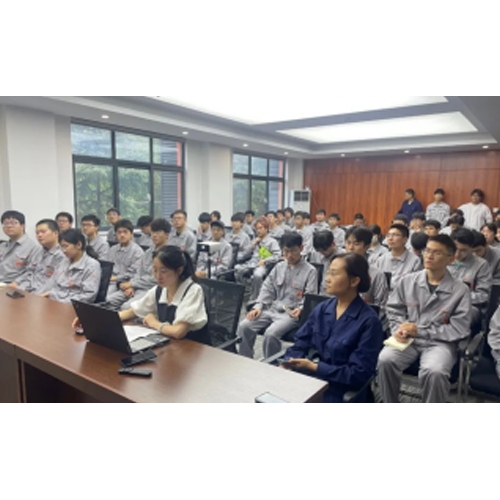 中國礦業(yè)大學(xué)學(xué)生赴質(zhì)子動力徐州公司交流學(xué)習(xí)并開展社會實(shí)踐